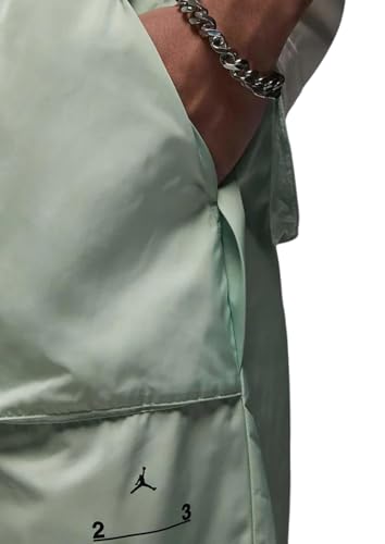 Image of Nike Men's Regular Fit Mid Rise Track Pant