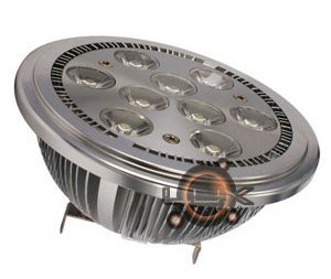 Foco LED AR111 18 W que reduce el consumo con luz blanca cálida