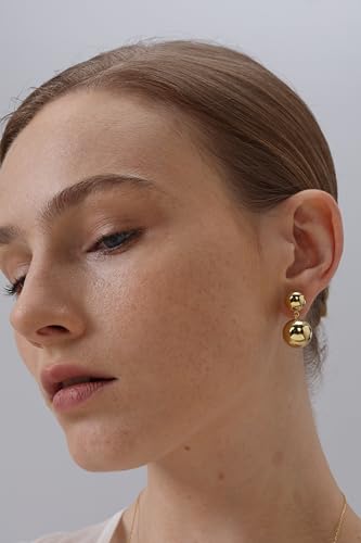 Image of FRUMOS 18K Gold Plated Chunky Hoop Earrings for Women Fashion Thick Gold Hoops Set Jewelry for Birthday Christmas Gifts