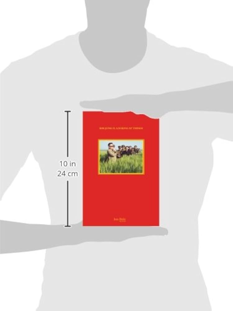 洋書 KIM JONG IL LOOKING AT THINGS Amazon.com: Kim Jong Il Looking at Things: 9782365680028