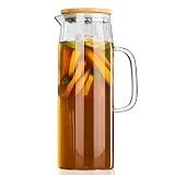 ✔ Boquilla de gran diámetro y antigoteo: la boca de la jarra de agua es lo suficientemente grande para su mano, por lo que puede poner todo lo que desee: fruta, hielo, café o té, conveniente para limpiar. Diseño de pico antigoteo, fácil de verter.