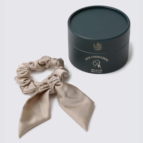 オンオフどちらでも使えるシルクリボンシュシュ