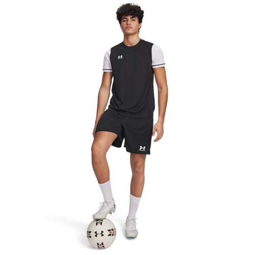 Image of Under Armour Men's Challenger Core Shorts
