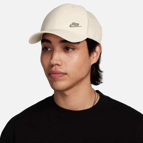 Image of Dri-FIT Club Structured Metal Logo Cap