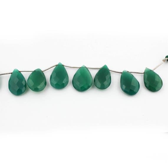 Onyx vert briolette pour composer vos bijoux d'été et colliers bohèmes