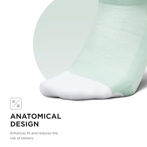 Image of Feetures Elite Golf Max Cushion Tab Ankle Socks - Sport Sock with Targeted Compression