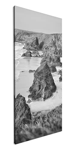 Toile paysage côtier panoramique effet noir et blanc pour une ambiance zen