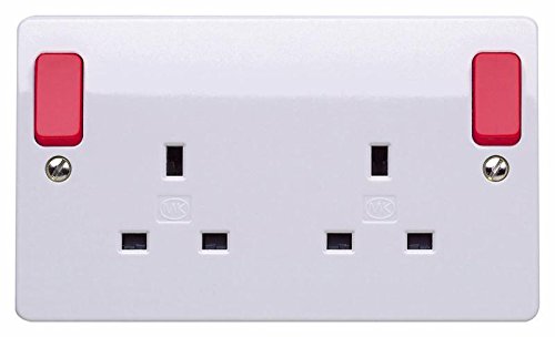 MK Interruptor de enchufe 13A 2G DP OUT/BRD/INTERRUPTOS/SALIDAS DE Zócalo GAMAS DE INTERRUPTOR ELÉCTRICO, PAQUETE DE 1 PIEZA - K2746D1WHI