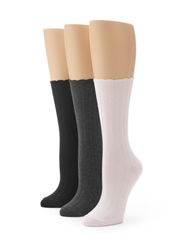 Image of no nonsense Women's Scallop Pointelle Crew Sock