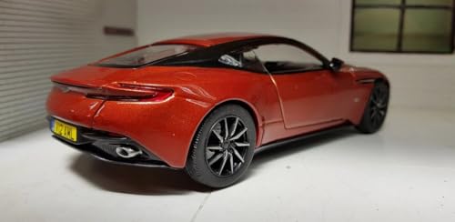 Aston Martin DB11 Copper Orange 1:24 Modelo Diecast miniatura 4