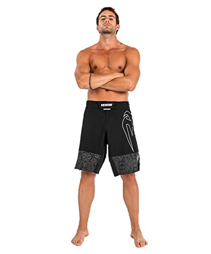 Venum Men's Light 4.0 Fightshorts