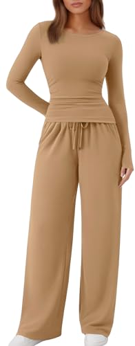 Ensemble de sport avec haut court ajusté et pantalon fluide coupe large