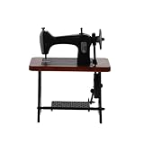 Machine à coudre miniature pour maison de poupée : avec un design et une finition soignés, cette mini machine à coudre est attrayante et réaliste