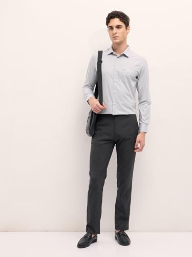 Image of THE BEAR HOUSE Men's Cotton Checked Slim Fit Shirt