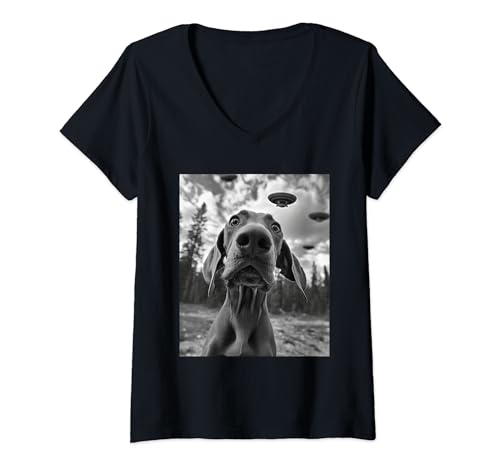Womens Dog Mom Dad - Funny Alien Selfie Vizsla UFO V-Neck T-Shirt