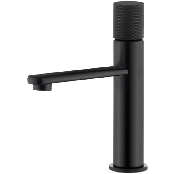Bec de cascade design et finition Or B-Short pour ce robinet de lavabo haut de gamme en laiton