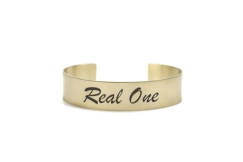 Bracelet ouvert en or, le bijou pour hommes idéal au quotidien et en soirée