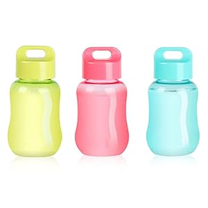 Drinkfles, draagbare sportfles, mini plastic beker, handbeker met touw, geschikt voor outdoor, wandelen, kamperen, reizen, sport, ook geschikt voor dagelijkse dranken, opslag (3 stuks, roze, blauw, groen, 200 ml)