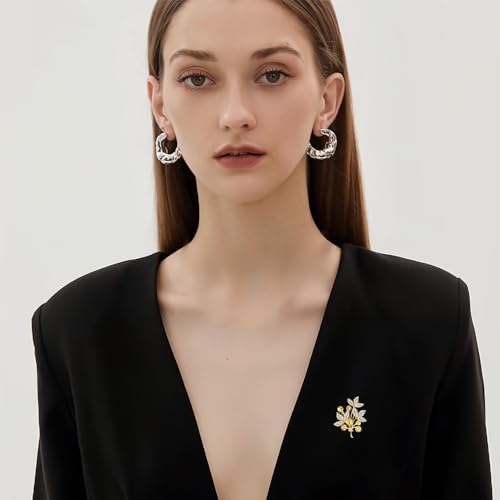 Image of Rhinestone Leaf Brooch Pins - Crystal & Gold-plated Lapel Pin Jewelry for Women - Birthday Gift for Wife or Friends