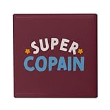 DÉCORATION UTILE : Joignez l'utile à l'agréable. En plus d'habiller votre frigo avec le design Super Copain Meilleur Ami Enfant, cet aimant est suffisamment puissant pour maintenir vos listes de courses, photos, cartes postales ou dessins d'enfants bien en vue.