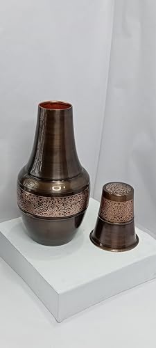 Hygge - Caraffa per acqua in puro rame da 1,4 l, con coperchio a bicchiere, antica caraffa da comodino in rilievo per casa, yoga, viaggi, brocca in rame ecologico, regalo per benessere e idratazione