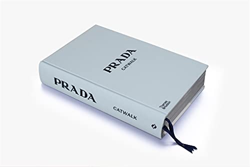 Prada: Catwalk inspirez vos projets de création avec les défilés iconiques - 8