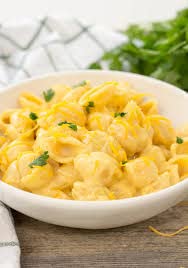 Miniatura 2 de Cabot Macaroni & Cheese Classic Yellow Cheddar Bundle incluye tres cajas de 6.25 onzas de conchas cheddar amarillas clásicas Cabot y macarrones con