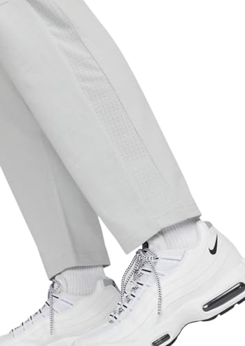 Image of Nike Men's Regular Fit Mid Rise Track Pant