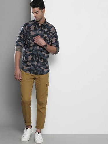 Image of The Indian Garage Co Men Slim Fit Solid Mid-Rise Cargos