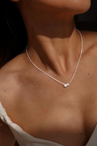 Dainty Pearl Necklaces for Women 14K Gold/Silver Plated Handmade Irregular Pearl Pendant Necklaces Wedding Pearl Chain Necklace Everyday Jewelry Gift2