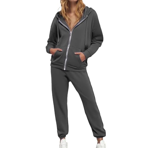 Composta da felpa con cappuccio e pantaloni a vita alta, questo completo due pezzi offre stile casual e alla moda per le tue giornate.