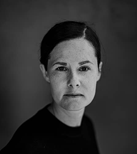 Julia Dinome &ndash; Fosterfamiljen Titelbild