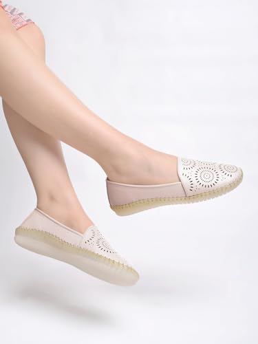 Image of Shoetopia Women Pull On Loafers