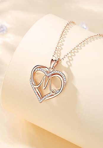 Collana con ciondolo iniziale M in argento sterling con dettaglio