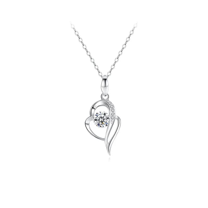 Collier cœur pour femmes en moissanite : le cadeau de fiançailles romantique parfait