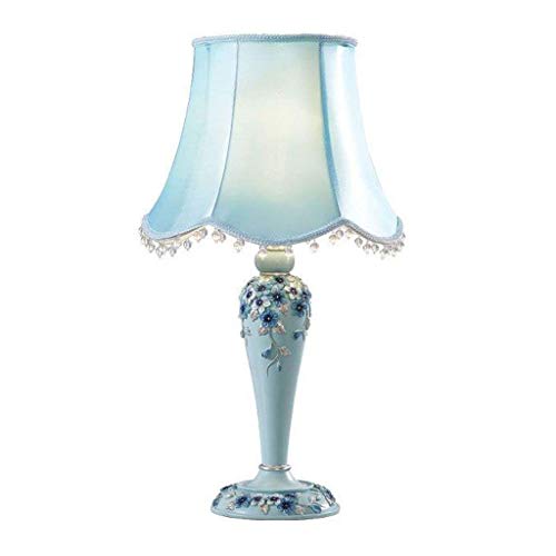 Lampe de table réglable : finie la lumière agressive dans votre chambre ou salon