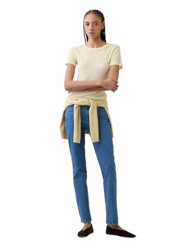 Image of Gap Women's Classic Straight Fit Denim Jeans