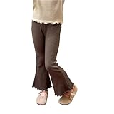 S’accorde magnifiquement avec un t-shirt sport et des baskets pour un look décontracté, ou avec un sweat pour des journées fraîches.