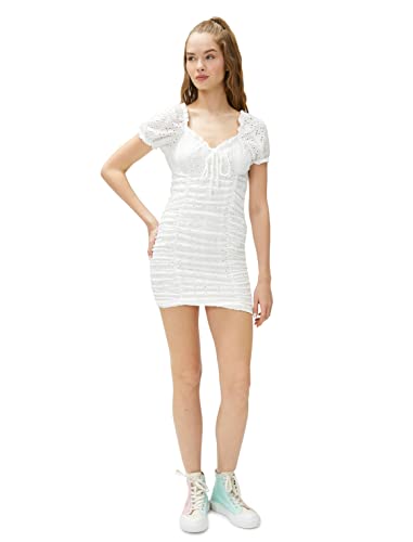 Robe femme écru Koton à manches bouffantes, idéale pour vos terrasses d'été