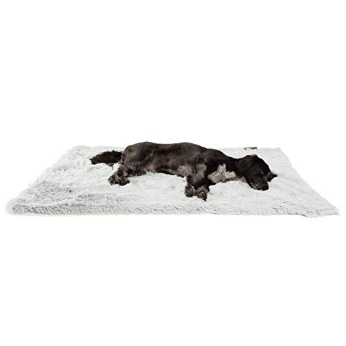 Best Friends by Sheri Calming Shag Fur Pet Throw Blanket, Frost, 40"x50" - Image 3