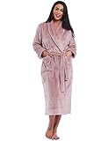 Super weiches Material : Dies warme Robe für Damen besteht aus 310 GSM Flanellvlies aus Plüsch, damit Sie AUSSERGEWÖHNLICH warm und bequem bleiben. Genau richtig, um Feuchtigkeit aufzunehmen, wenn Sie das Bad oder die Dusche verlassen. Hält Sie im Winter trocken und warm.