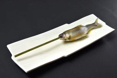 国内加工 串打ち 鮎 串 14尾(尾約80〜90g)×5P (1kg約11尾サイズ使用) 業務用