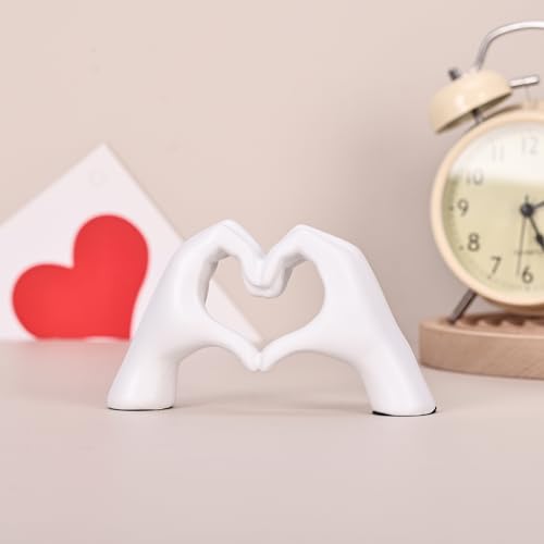 Estatua decorativa mano con corazón blanco miniatura 3