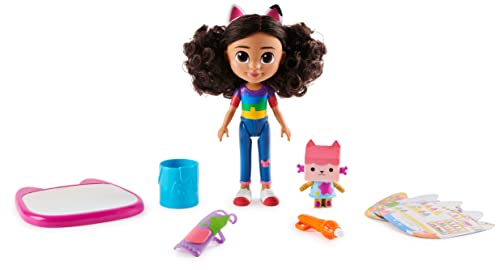 Gabby’s Dollhouse, muñeca deluxe y accesorios con lápiz de agua miniatura 4