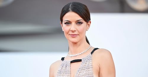 『Barbara Ronchi: “Elisa, la mia prova più difficile”. E arriva il gran finale di Downton Abbey』のカバーアート