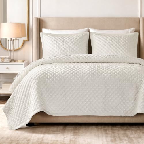 MADISON PARK Signature Quilt Set - Microfiber Reversible Bedspread