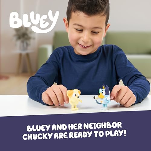 Bluey Zestaw 2 figurek – Surprise Blaster Suit Pack, 6,35 cm figurki Bluey i sąsiada Chucky'ego, odtwórz ulubione chwile