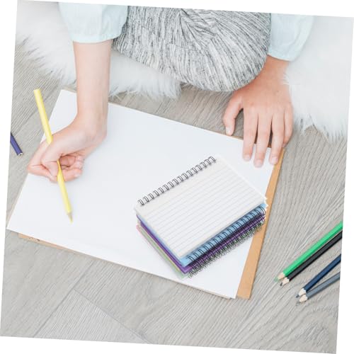 Pages détachables et reliure spirale sur ce lot de 7 blocs-notes compacts de bureau
