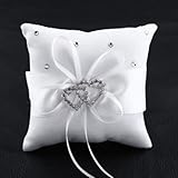 Compatible avec la plupart des tailles de bague : dispose de deux boucles sécurisées qui maintiennent les alliances en place pendant la cérémonie tout en évitant les pertes accidentelles