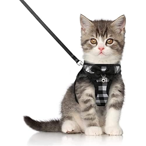 BLUWTE Cat Harness and Leash,Breathable Soft Kittens Vest for Cats Dogs, Escape Proof with Bell and Bow-Knot Decoration Christmas